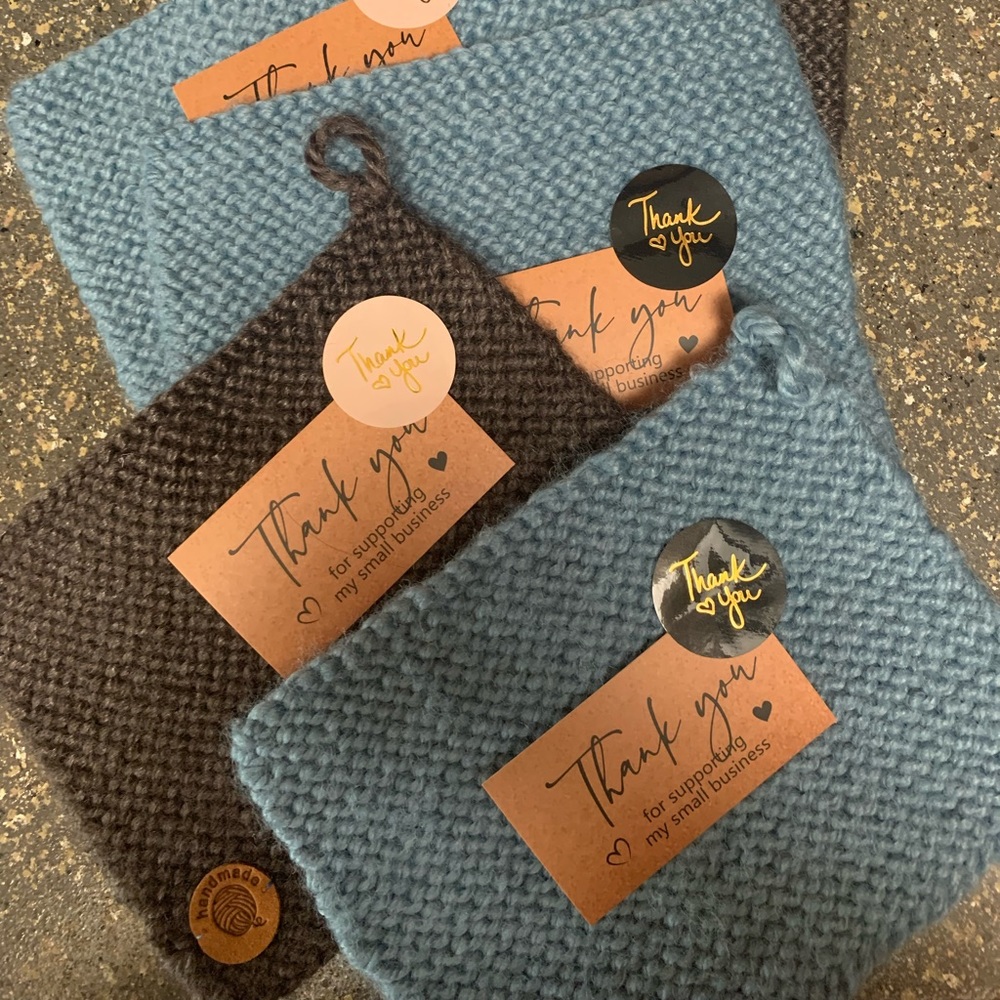 Hand knit pot holder